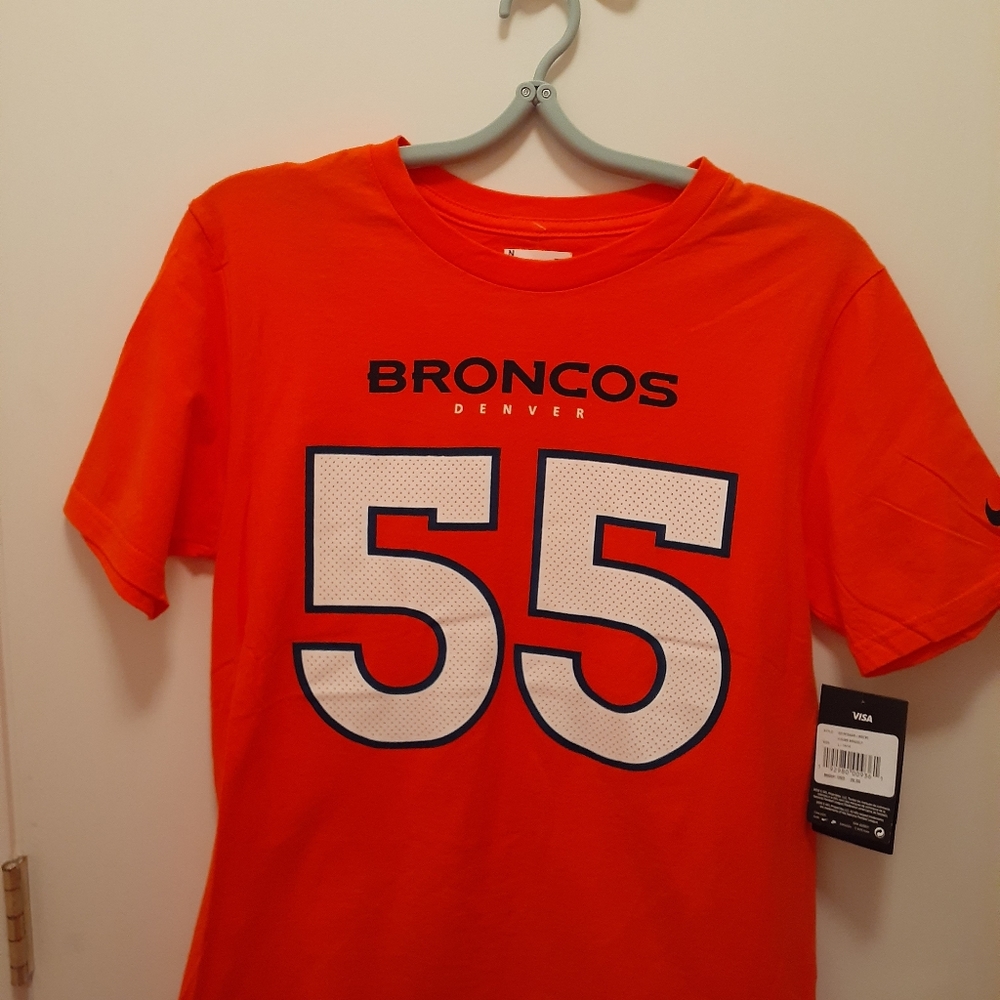 Bronco's nike tshirt size Large 14-16 boys